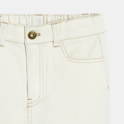 شورت من قماش سيرج أبيض...